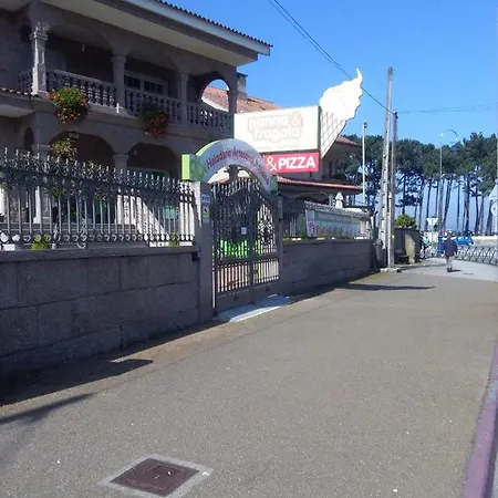 Atico En Playa Samil アパート